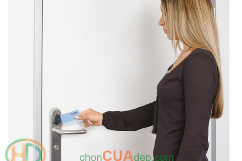 Lắp đặt khóa từ cao cấp cho cửa nhôm xingfa tại Biên Hòa